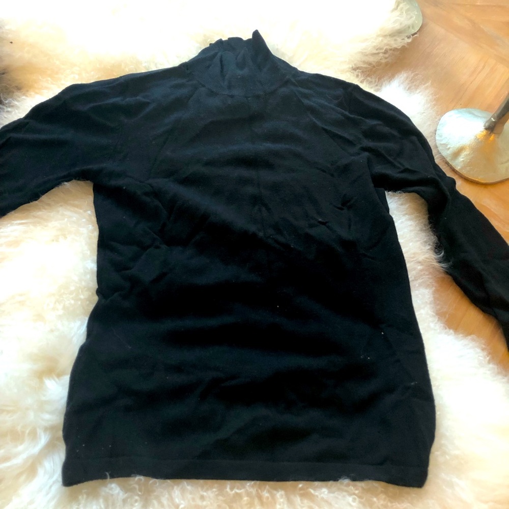 Vintage RK womens turtleneck sweater in petite XS!!
